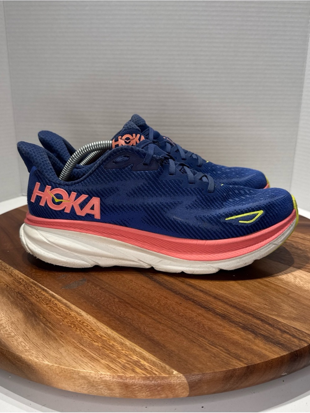 Hoka One One Clifton 9 Women’s Size 9B Running Shoes Evening Sky/Coral